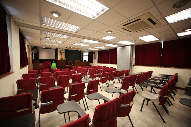 Classroom T41 (Capacity: 70 people)