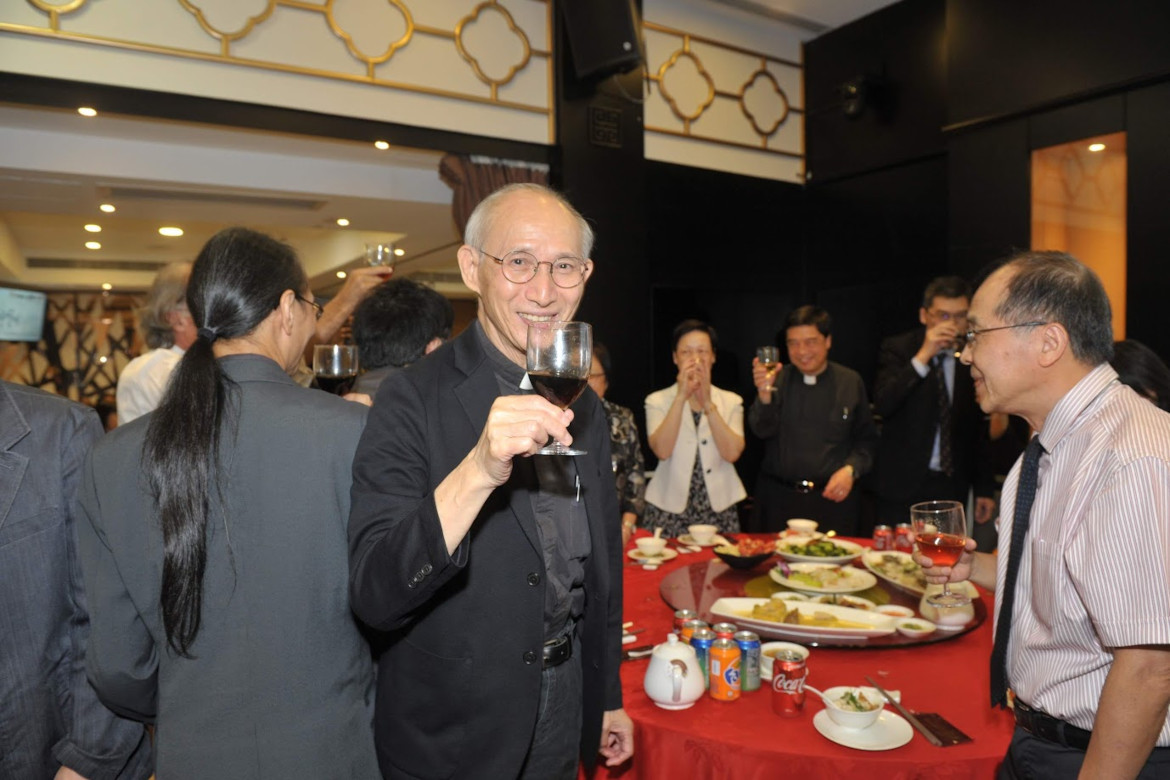 2019年11月，陳牧師出席神學日感恩崇拜及聚餐。